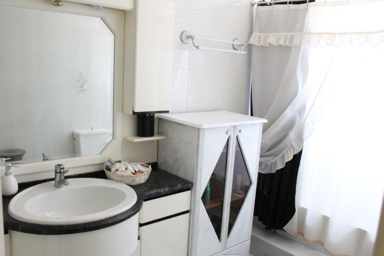 Roulas Cozy Apartments Artémida Eksteriør bilde
